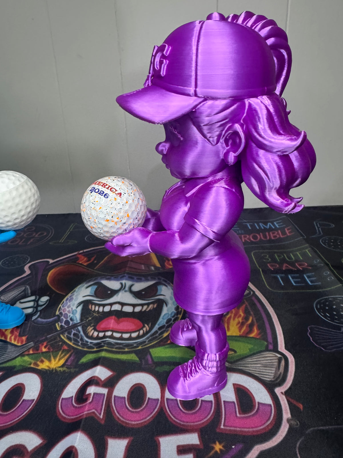 Tina Golf Ball Holder